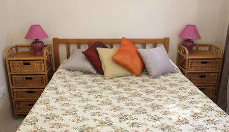 Smithys Garden Cottage St. George's Екстер'єр фото